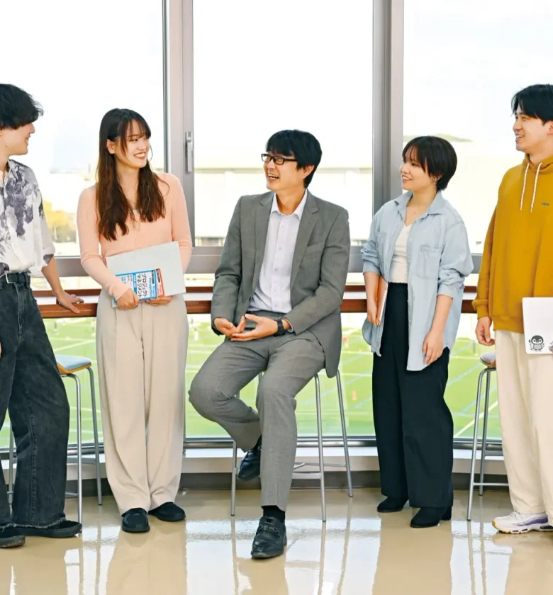 商学部独自の授業料免除とチャレンジ奨学金