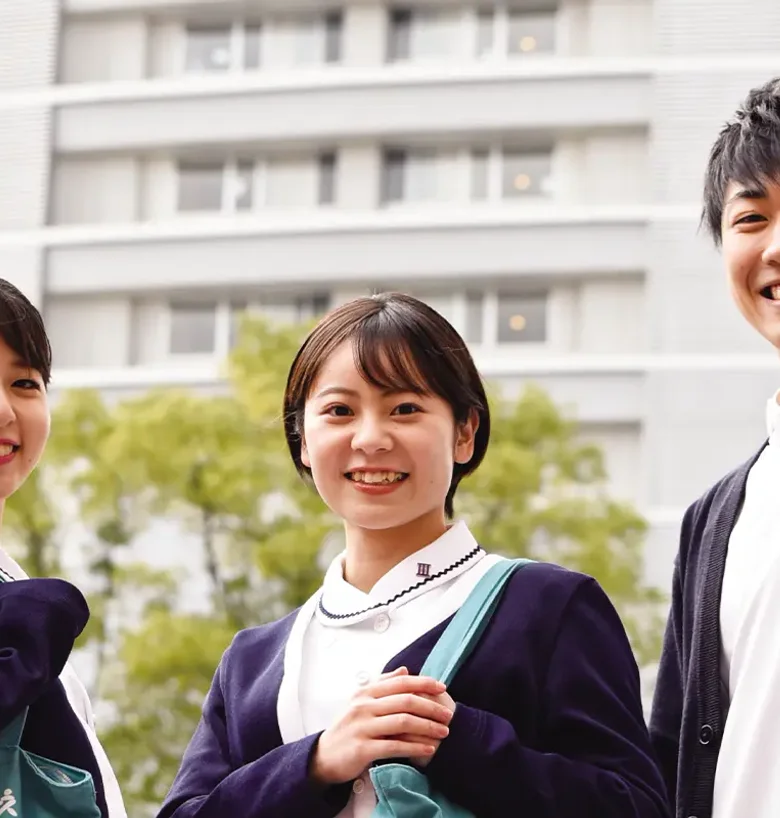 旭町キャンパスでの看護学部大学生の様子
